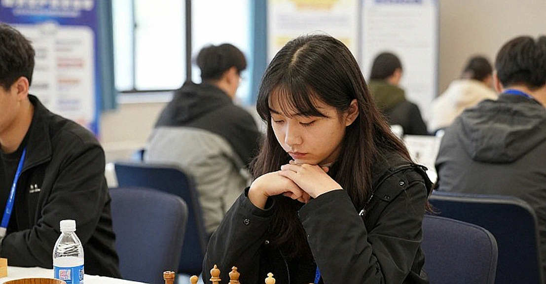 Eddie bị ném đá vì một câu anh không hề nói — và thủ phạm là khâu không ai đứng tên